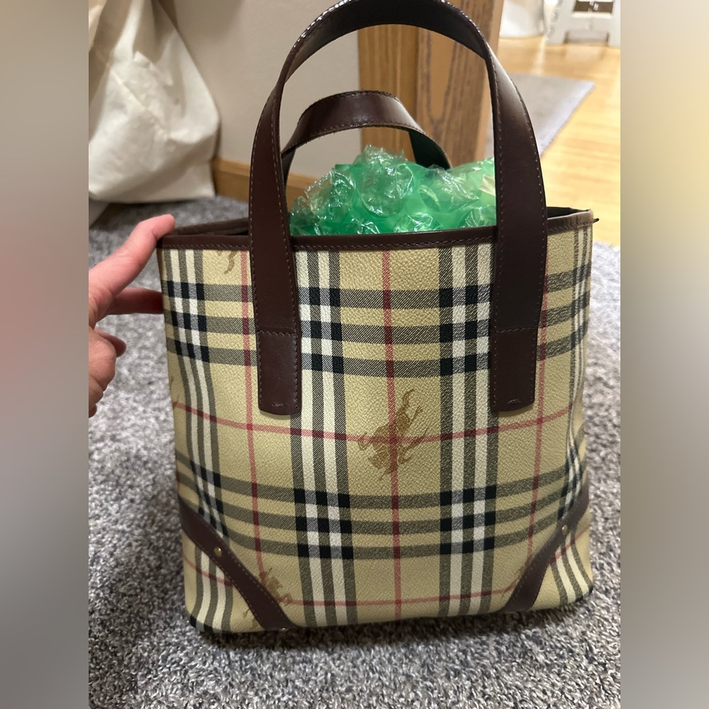 ‼️ BURBERRY PURSE ‼️
